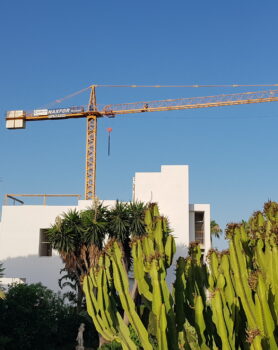 Building in the summer in Spain and what to expect