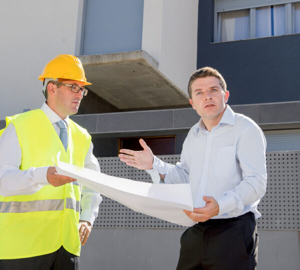 Spanish construction project management site supervision